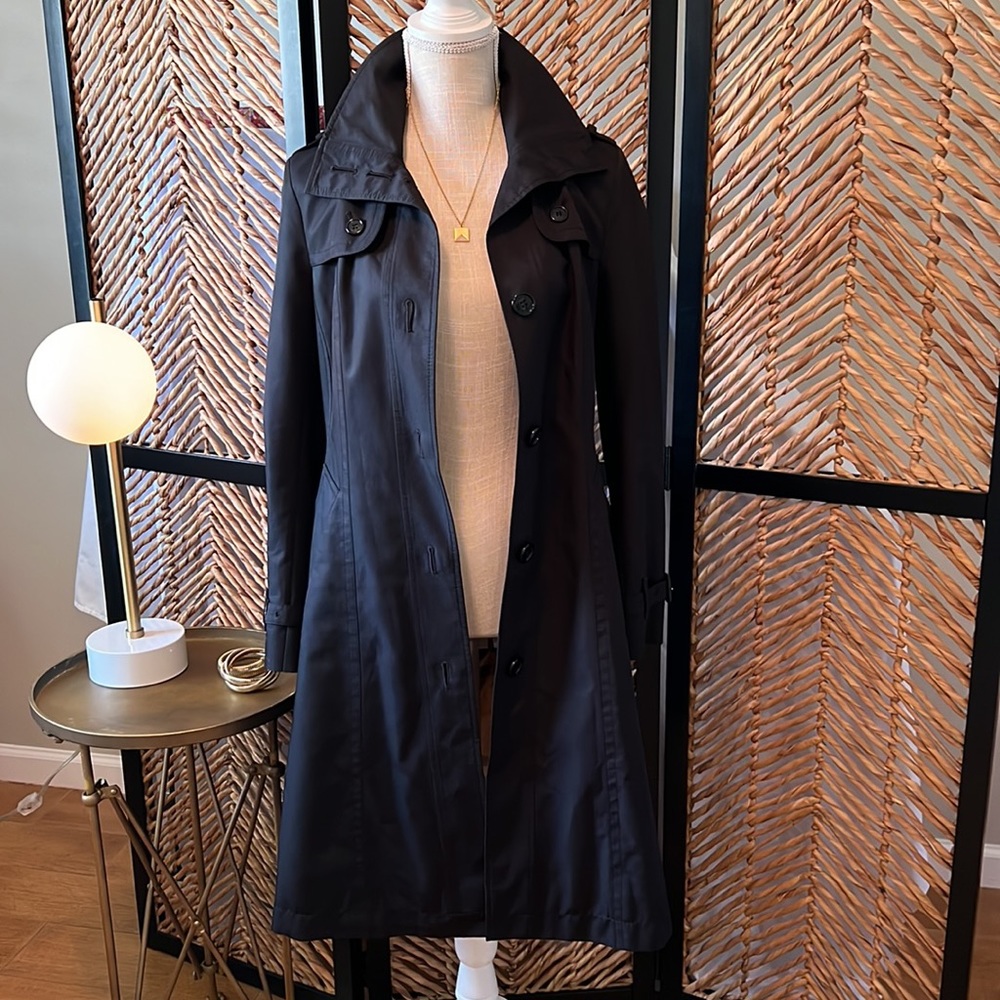 Authentic Burberry Trench Raincoat - Size 6 Petite - Picture 7 of 11